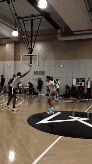 热议海港平柔佛：十分狼狈且侥幸；陈威出色全队血性（海港战平柔佛引热议：过程狼狈且侥幸，陈威高光全队展现血性）