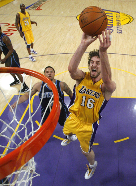 马竞2-0皇家奥维耶多，瑟洛特梅开二度（瑟洛特双响，马竞2-0力克皇家奥维耶多）