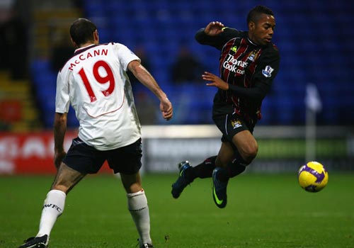 中足联俱乐部财务约定：若签阴阳合同俱乐部将降级，球员禁赛两年（中足联明确财务红线：涉阴阳合同，俱乐部降级、球员禁赛两年）