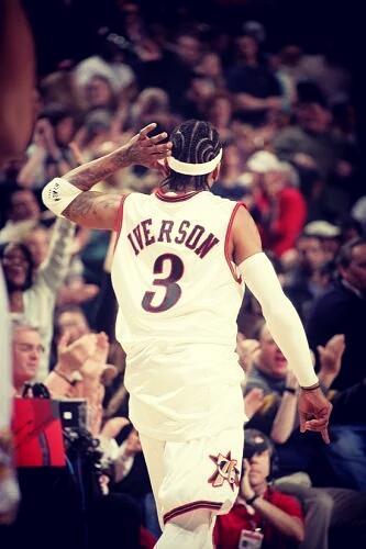 0-2！3-2！费内巴切女排夺冠瓦尔加斯MVP博斯科维奇24分难救主（从0-2到3-2，费内巴切女排逆转封冠：瓦尔加斯当选MVP，博斯科维奇砍24分无力回天）