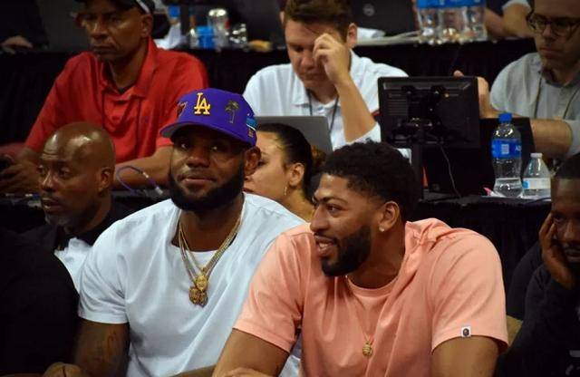 马特拉齐：加图索接了个烂摊子，他肯定愿意自己上去踢世预赛（马特拉齐：加图索接手烂局，恨不得亲自上阵踢世预赛）