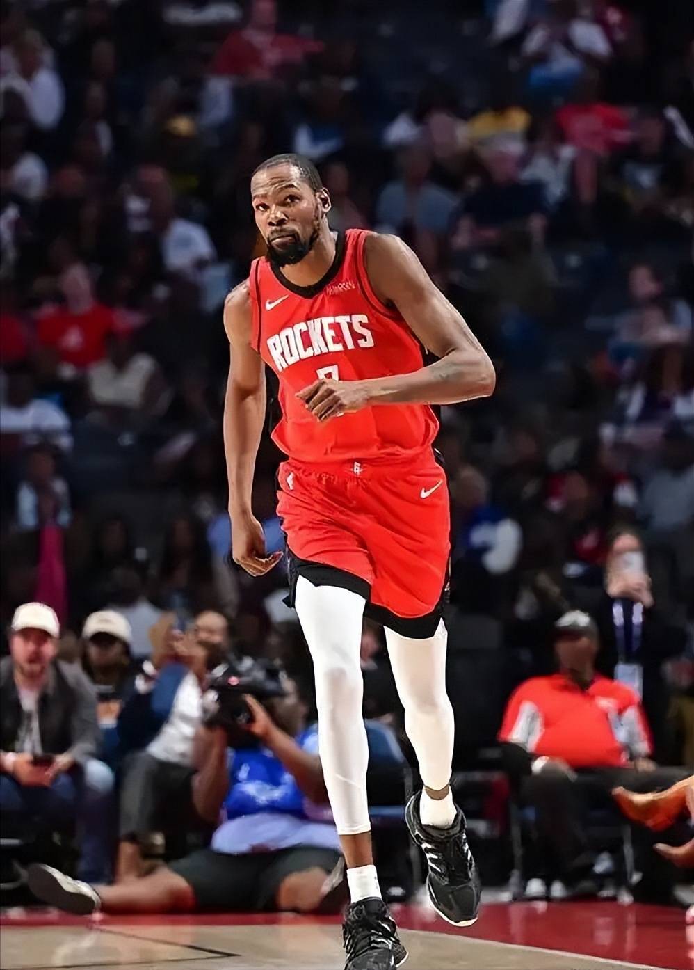 半场战报：三镇0-2山东，泽卡建功，刘洋破门（半场速报：三镇0-2山东，泽卡、刘洋先后建功）