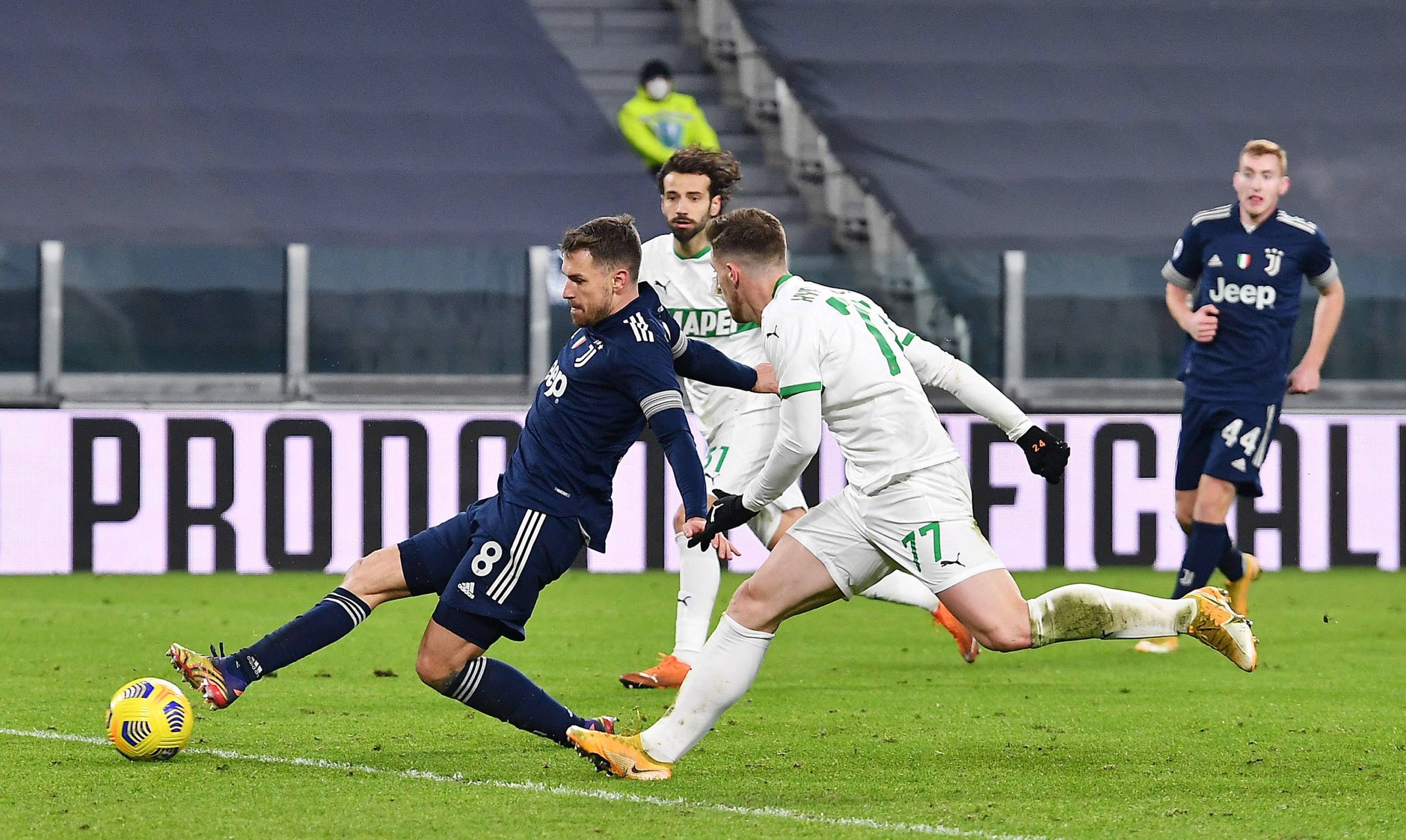 诺坎普国王，巴萨对阵毕包第10分钟时主场观众高喊“梅西”（巴萨战毕巴第10分钟，诺坎普全场高呼“梅西”）