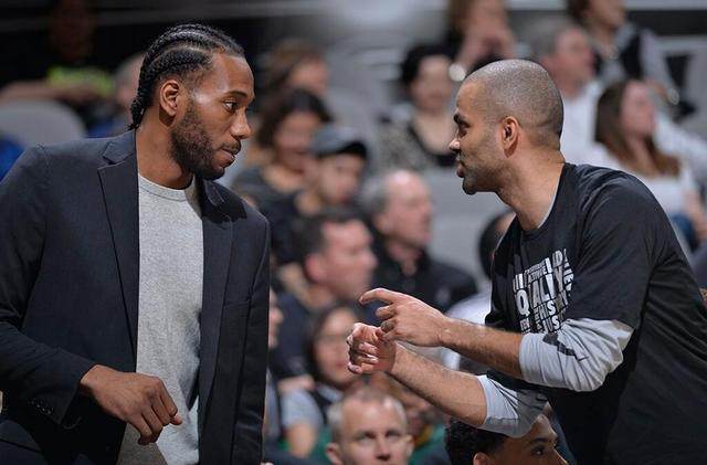 从“饼王”变成全能内线！架起鱼腩半边天 他凭1点就敢拿1亿（从“饼王”到全能内线！撑起鱼腩半边天，凭一招敢搏亿元合同）