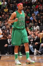 臭名远扬，黄潜球迷在社媒创建“不要帕尔特伊”的标签（争议延烧，黄潜球迷在社媒发起“拒绝帕尔特伊”标签）